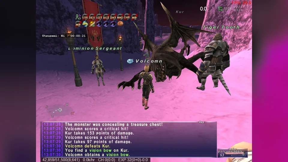 A player character fighting a dragon-like monster on a pink-tinted battlefield, with status icons, a minimap and a chat log showing loot messages.